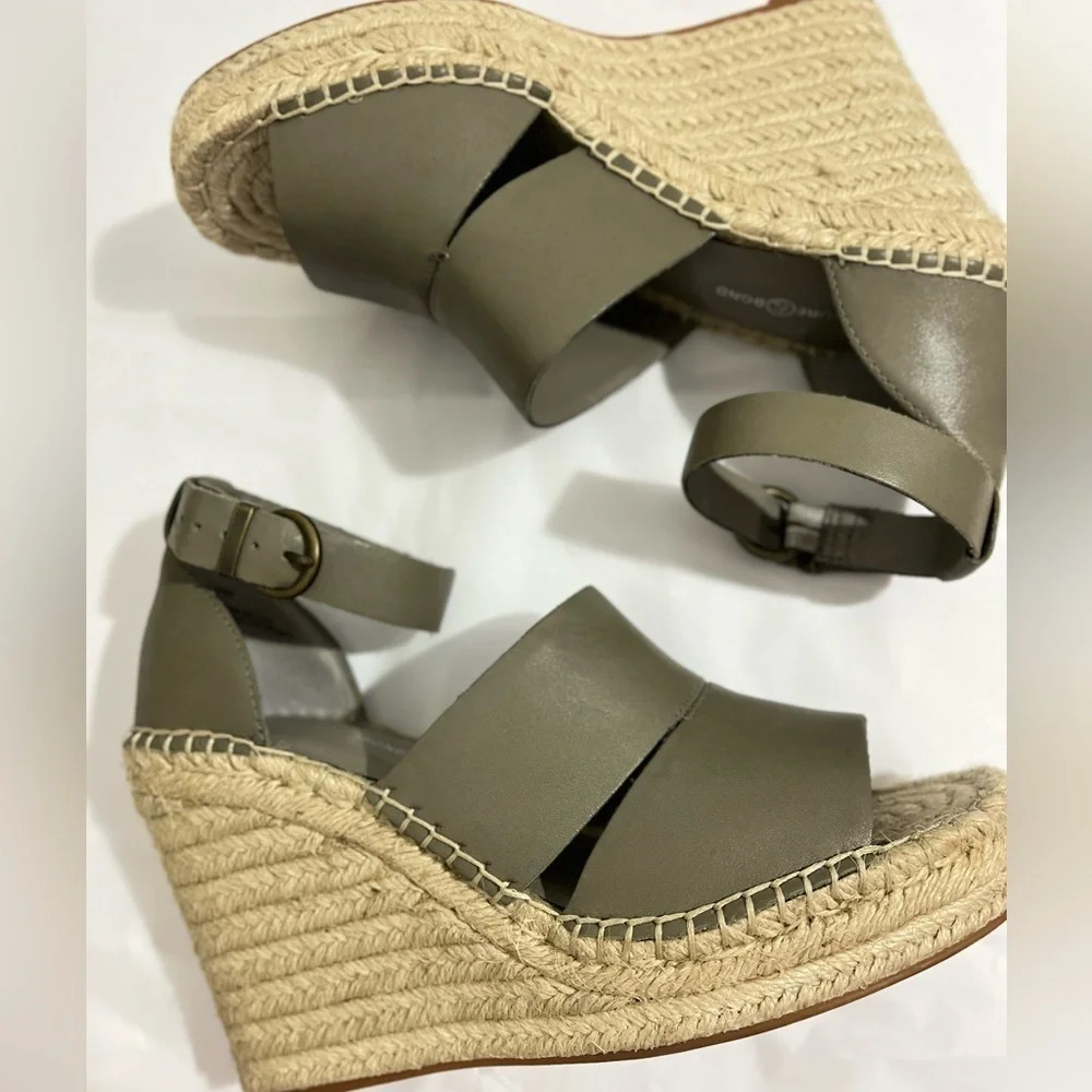 Treasure & Bond gray leather platform woven jute w/high ankle strap sandals. 8.5